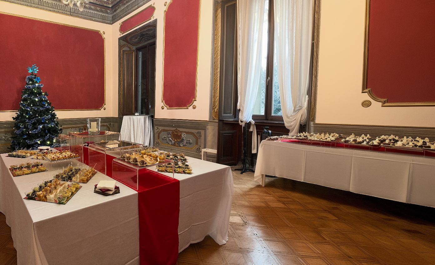 Catering eventi istituzionali Roma, allestimento tavola
